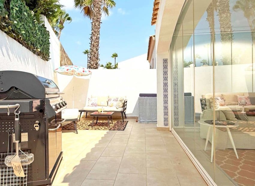 3 makuuhuone Huvila myytävänä paikassa Orihuela Costa mukana uima-altaan - 424 900 € (Ref: 9932428)