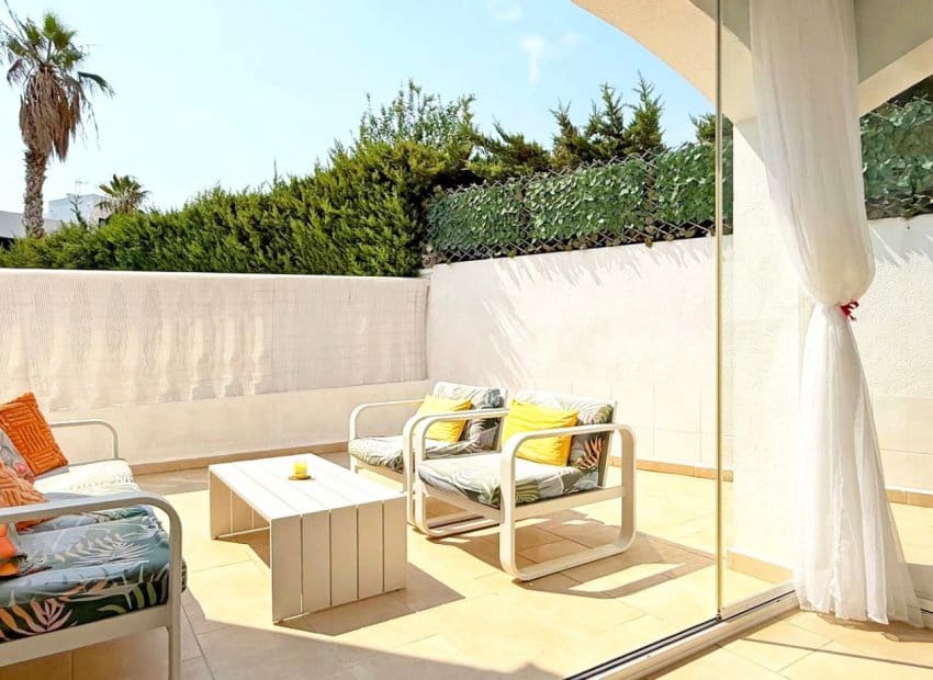 3 makuuhuone Huvila myytävänä paikassa Orihuela Costa mukana uima-altaan - 424 900 € (Ref: 9932428)