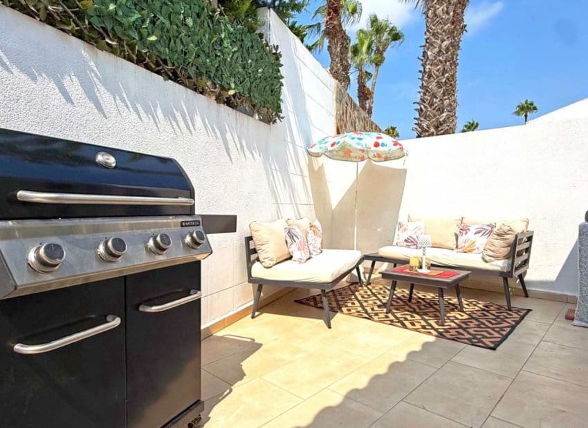3 makuuhuone Huvila myytävänä paikassa Orihuela Costa mukana uima-altaan - 424 900 € (Ref: 9932428)
