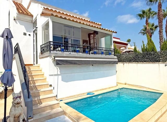 3 makuuhuone Huvila myytävänä paikassa Villamartin, Orihuela mukana uima-altaan - 424 900 € (Ref: 9932428)