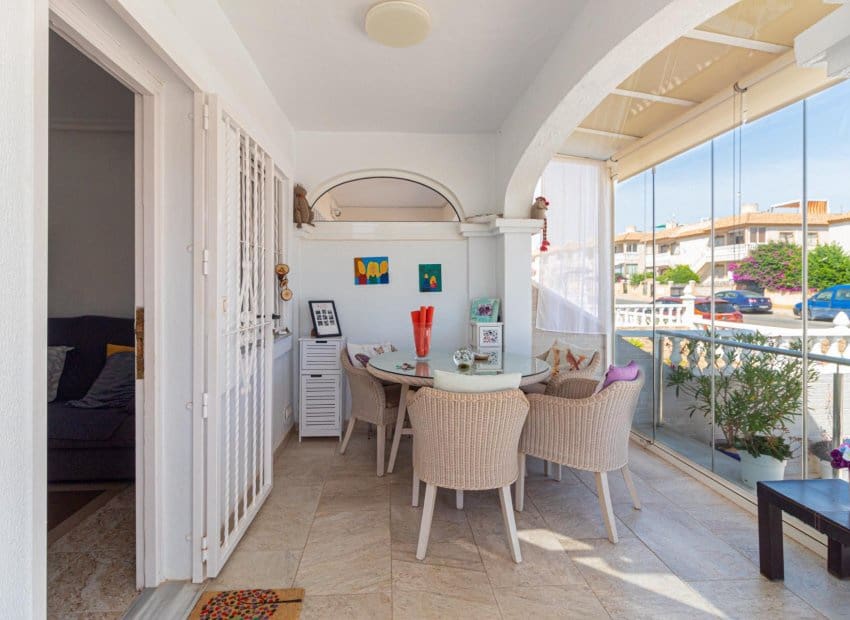 2 soveværelse Byhus til salg i Orihuela Costa med swimmingpool - € 229.000 (Ref: 9932429)