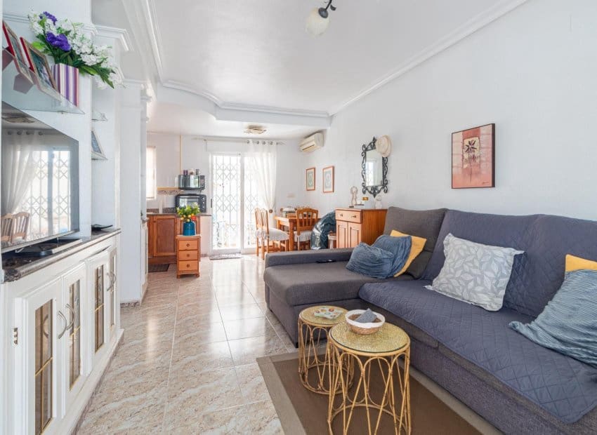 2 soveværelse Byhus til salg i Orihuela Costa med swimmingpool - € 229.000 (Ref: 9932429)