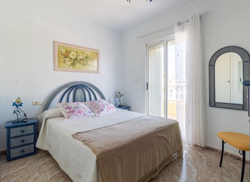 2 soveværelse Byhus til salg i Orihuela Costa med swimmingpool - € 229.000 (Ref: 9932429)
