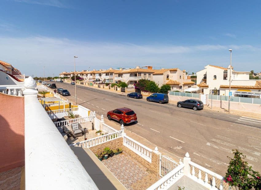 2 soveværelse Byhus til salg i Orihuela Costa med swimmingpool - € 229.000 (Ref: 9932429)