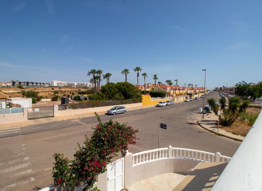 2 soveværelse Byhus til salg i Orihuela Costa med swimmingpool - € 229.000 (Ref: 9932429)