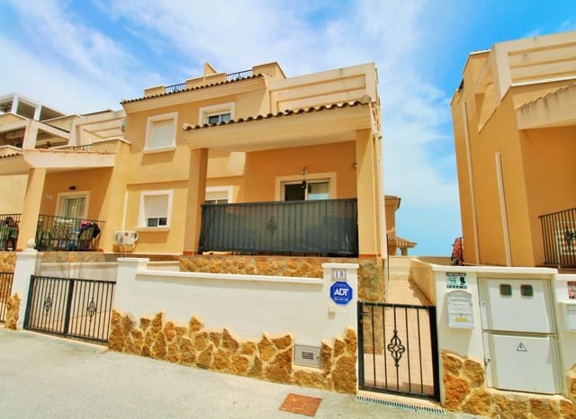 3 soveværelse Byhus til salg i San Miguel de Salinas med swimmingpool - € 209.990 (Ref: 9932431)