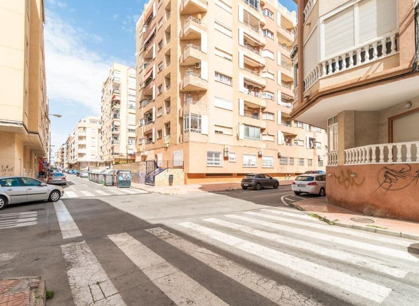 3 Zimmer Apartment zu verkaufen in Torrevieja - 169.000 € (Ref: 9932433)