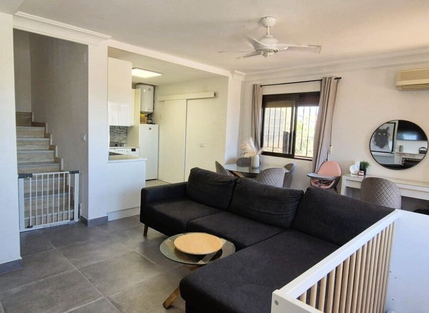 3 makuuhuone Huvila myytävänä paikassa Blue Lagoon mukana uima-altaan - 229 000 € (Ref: 9935139)