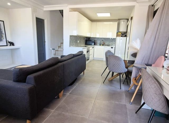 3 makuuhuone Huvila myytävänä paikassa Blue Lagoon mukana uima-altaan - 229 000 € (Ref: 9935139)
