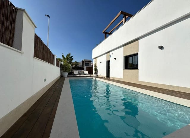 2 soveværelse Villa til salg i Santiago de la Ribera, San Javier med swimmingpool - € 444.500 (Ref: 9935142)