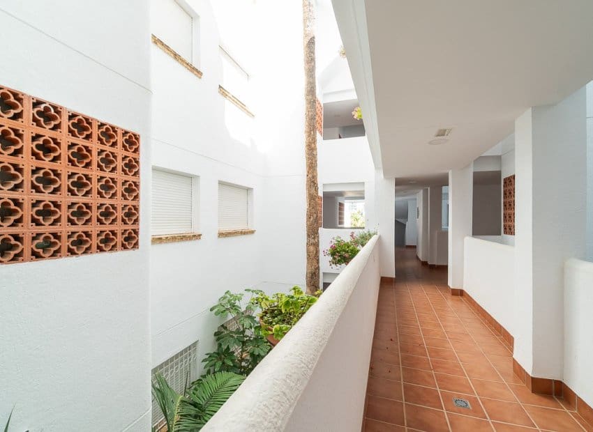 2 bedroom Apartment for sale in Orihuela Costa with pool - € 220,000 (Ref: 9936714)