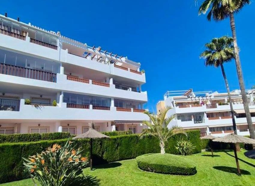 2 bedroom Apartment for sale in Orihuela Costa with pool - € 220,000 (Ref: 9936714)