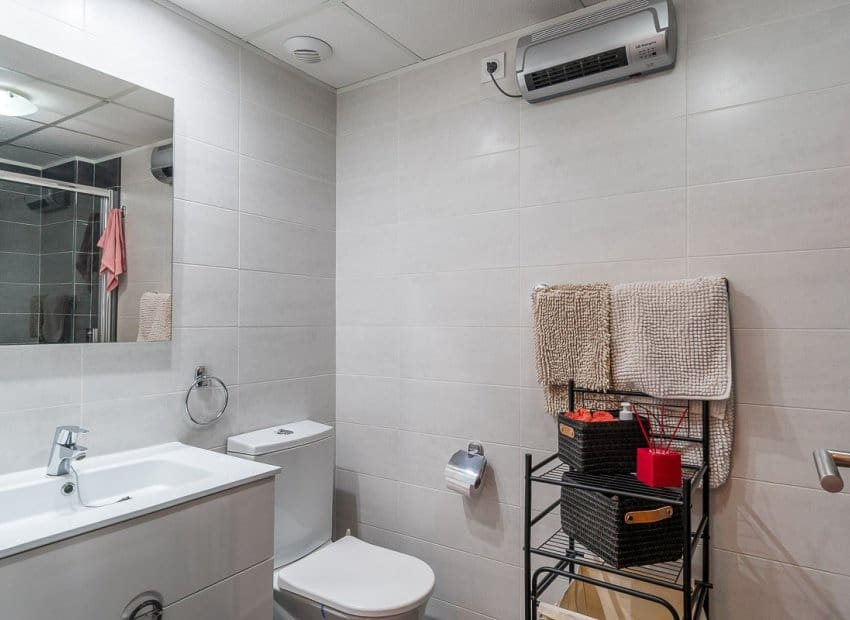 2 bedroom Apartment for sale in Orihuela Costa with pool - € 220,000 (Ref: 9936714)