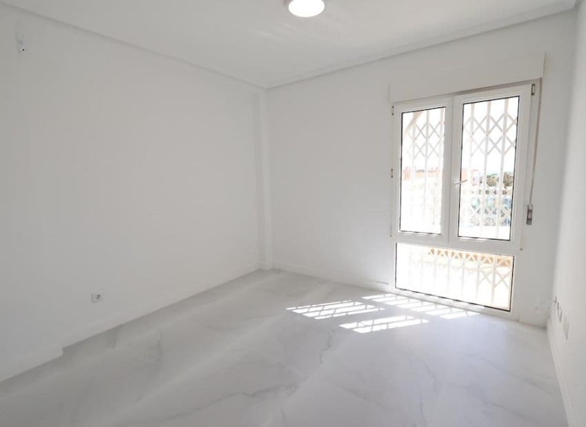 2 makuuhuone Huoneisto myytävänä paikassa Orihuela Costa - 239 000 € (Ref: 9944507)