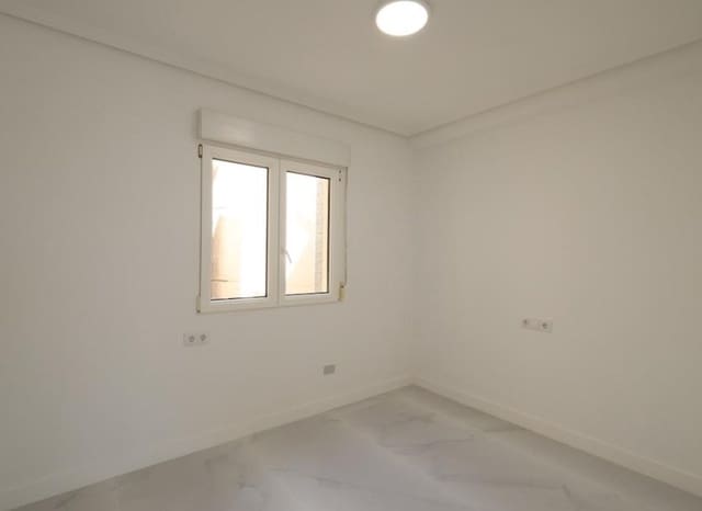 2 makuuhuone Huoneisto myytävänä paikassa Aguamarina, Orihuela - 239 000 € (Ref: 9944507)