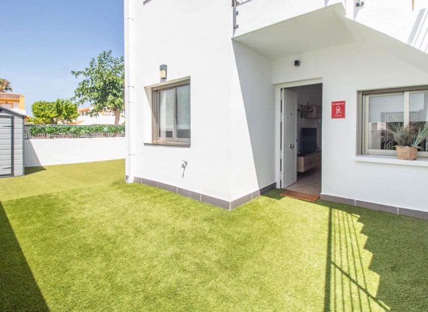 2 Zimmer Apartment zu verkaufen in Torre de la Horadada mit Pool - 293.900 € (Ref: 9944508)