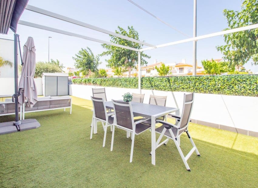 2 Zimmer Apartment zu verkaufen in Torre de la Horadada mit Pool - 293.900 € (Ref: 9944508)