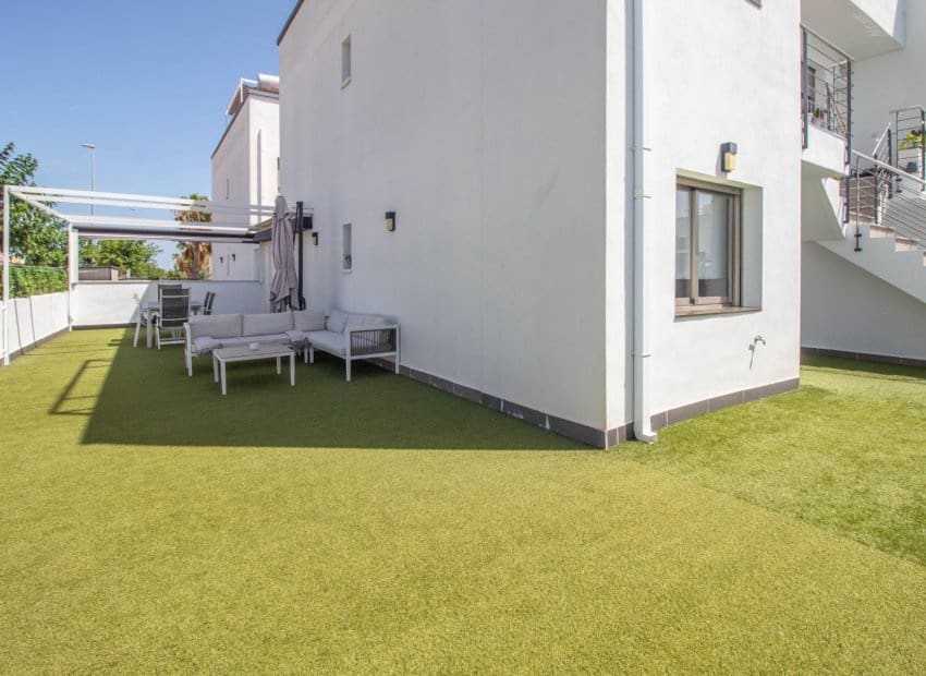 2 Zimmer Apartment zu verkaufen in Torre de la Horadada mit Pool - 293.900 € (Ref: 9944508)