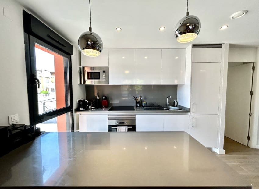 2 soveværelse Lejlighed til salg i Orihuela Costa med swimmingpool - € 260.000 (Ref: 9944510)