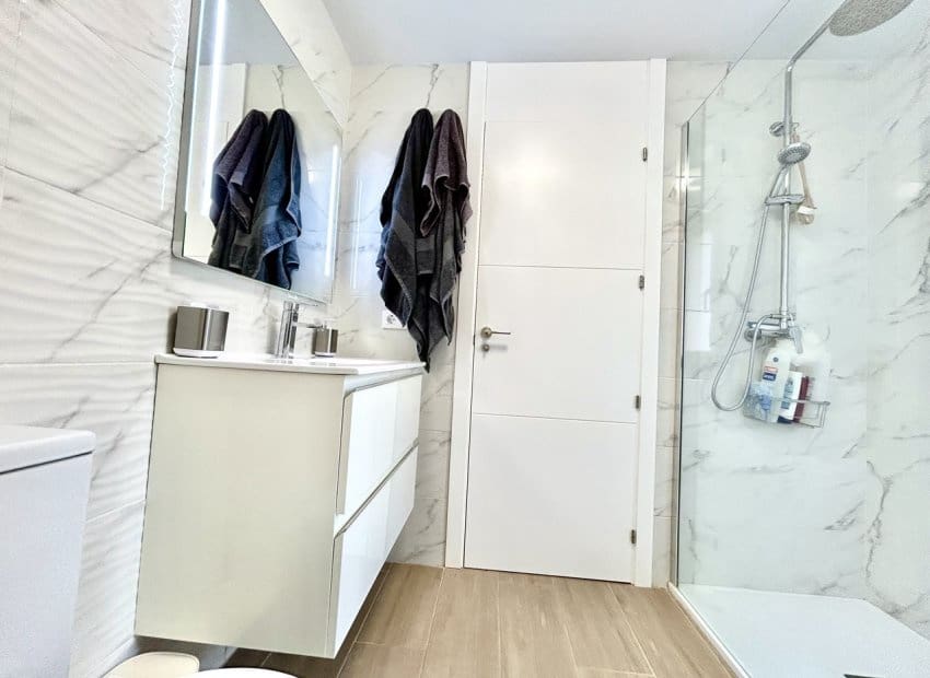 2 soveværelse Lejlighed til salg i Orihuela Costa med swimmingpool - € 260.000 (Ref: 9944510)
