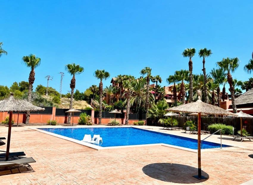 2 soveværelse Lejlighed til salg i Orihuela Costa med swimmingpool - € 260.000 (Ref: 9944510)