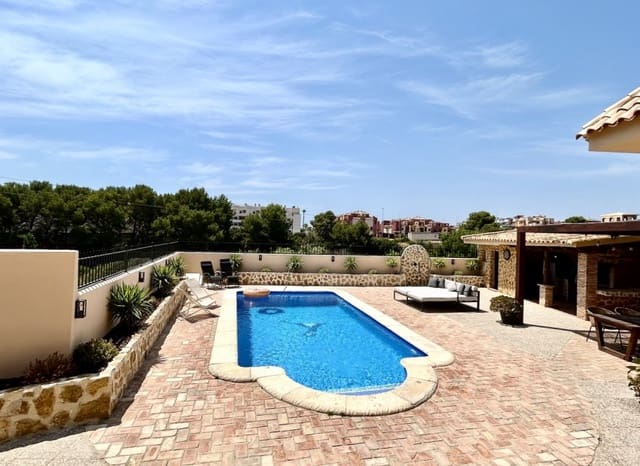 5 camera da letto Villa in vendita in La Zenia, Orihuela con piscina - 840.000 € (Rif: 9944513)