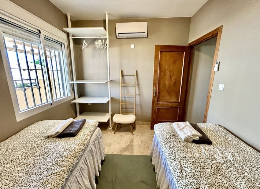 5 camera da letto Villa in vendita in La Zenia con piscina - 840.000 € (Rif: 9944513)