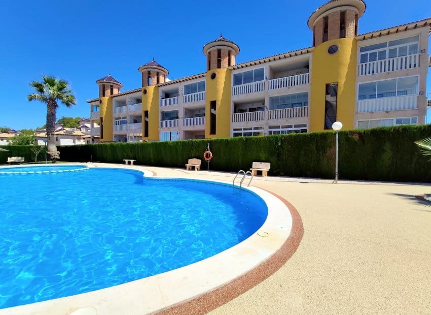 2 chambre Appartement à vendre à Villamartin avec piscine - 149 995 € (Ref: 9944514)
