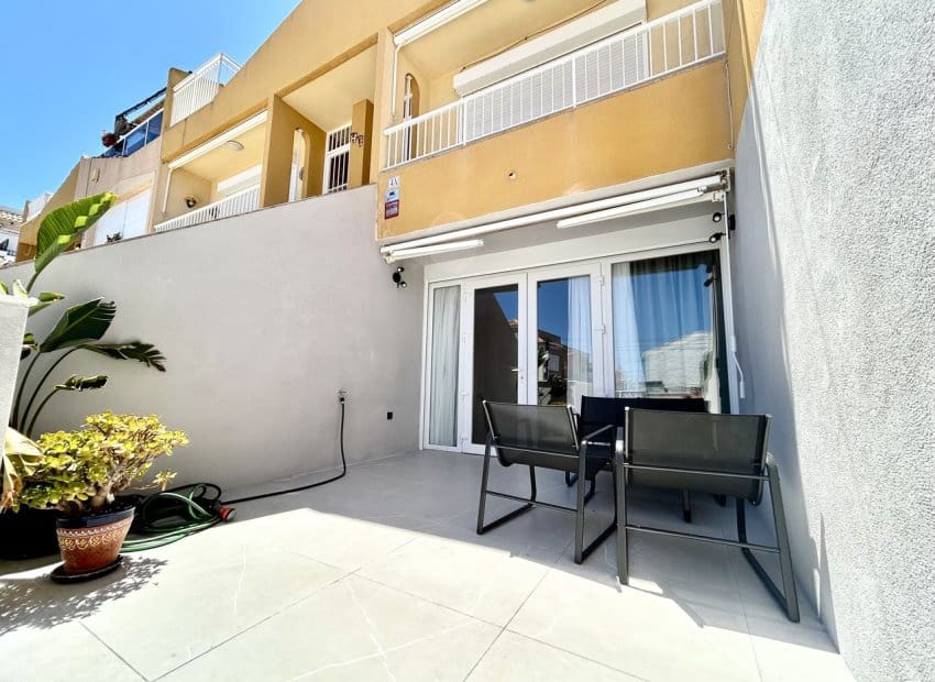 2 bedroom Apartment for sale in La Veleta - € 265,000 (Ref: 9944515)