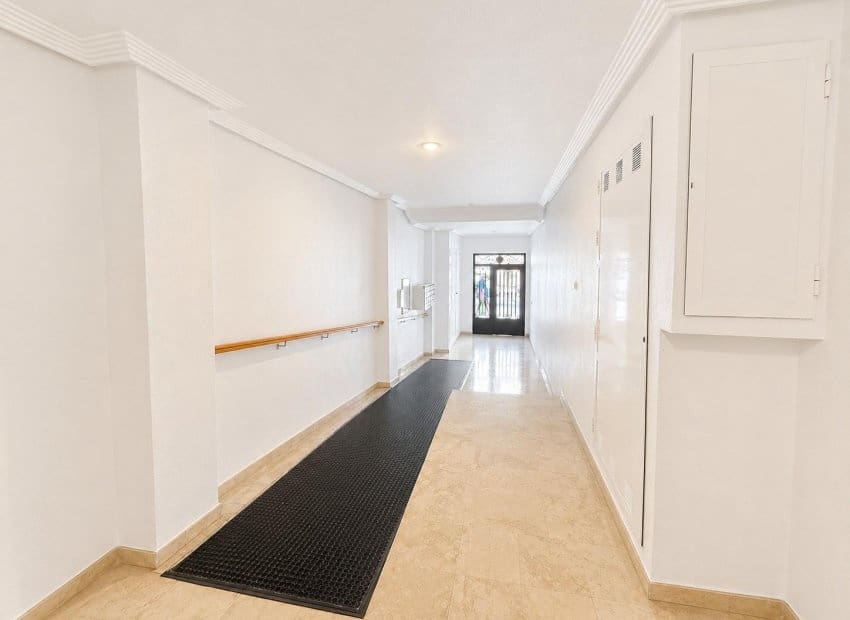 2 Zimmer Apartment zu verkaufen in Torrevieja - 149.000 € (Ref: 9944516)