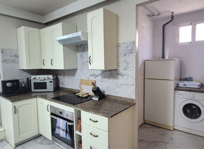 4 soveværelse Villa til salg i Villamartin med swimmingpool - € 399.995 (Ref: 9944518)