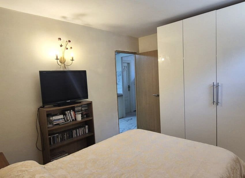 4 soveværelse Villa til salg i Villamartin med swimmingpool - € 399.995 (Ref: 9944518)