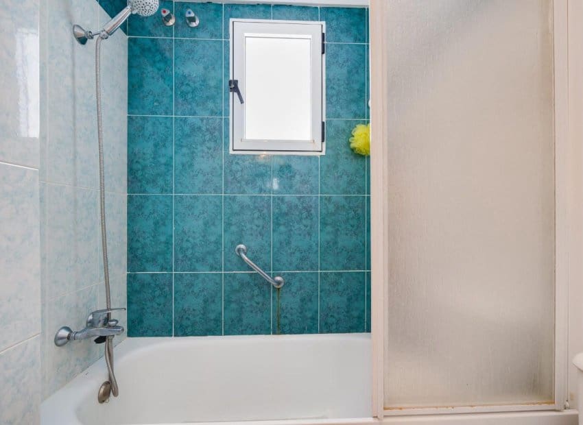 2 soveværelse Lejlighed til salg i Torrevieja med swimmingpool - € 129.969 (Ref: 9944519)
