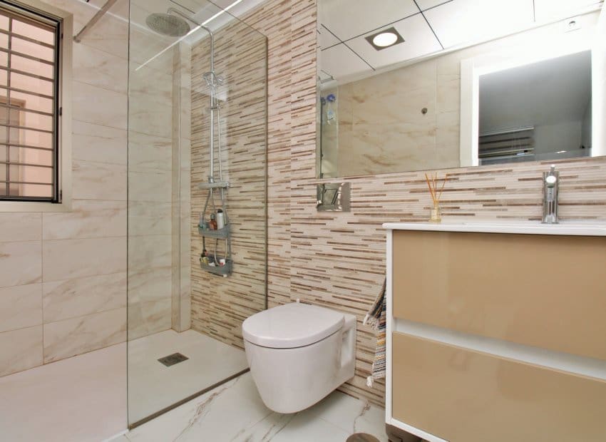 3 sypialnia Willa na sprzedaż w Villamartin z basenem - 375 000 € (Ref: 9946630)