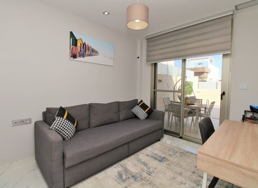 3 sypialnia Willa na sprzedaż w Villamartin z basenem - 375 000 € (Ref: 9946630)