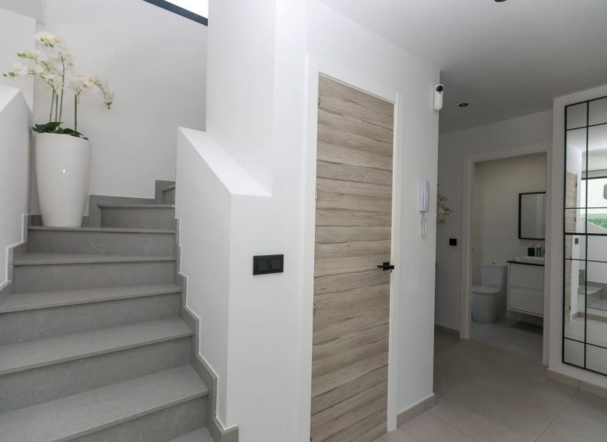 3 soveværelse Villa til salg i Villamartin med swimmingpool - € 369.000 (Ref: 9946632)