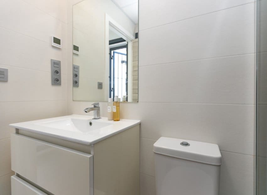 3 soveværelse Villa til salg i Villamartin med swimmingpool - € 369.000 (Ref: 9946632)