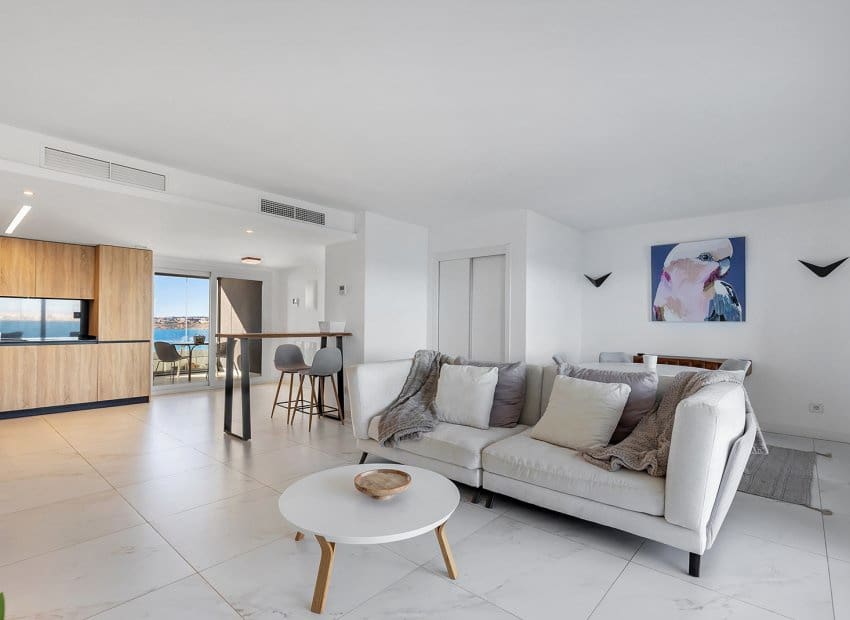 2 quarto Apartamento para venda em Punta Prima - 765 000 € (Ref: 9950078)