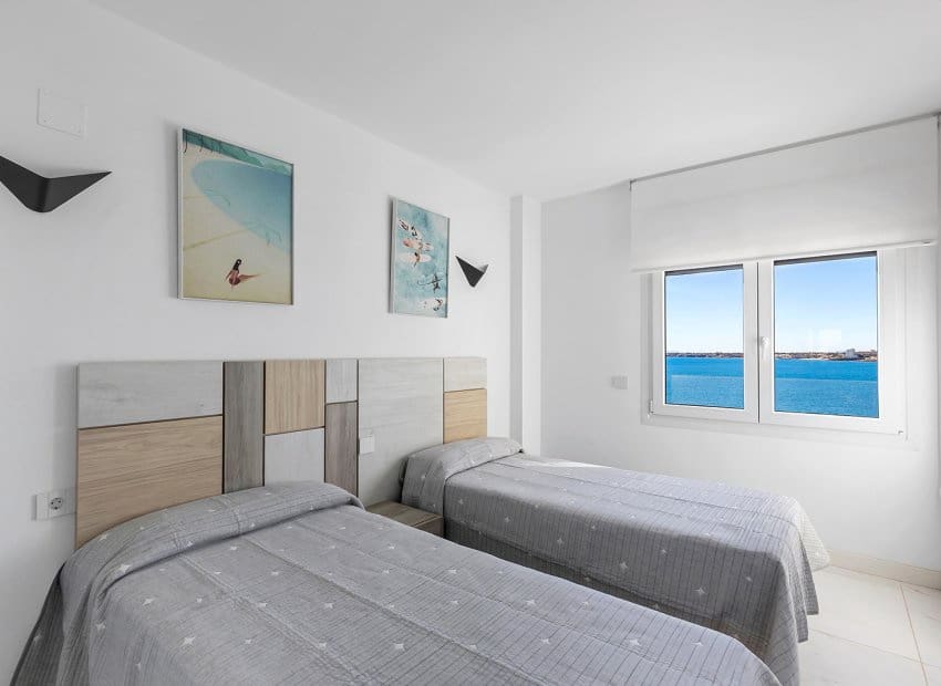 2 quarto Apartamento para venda em Punta Prima - 765 000 € (Ref: 9950078)
