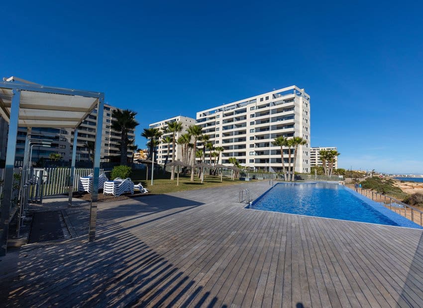 2 quarto Apartamento para venda em Punta Prima - 765 000 € (Ref: 9950078)