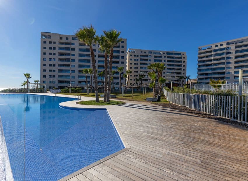 2 quarto Apartamento para venda em Punta Prima - 765 000 € (Ref: 9950078)