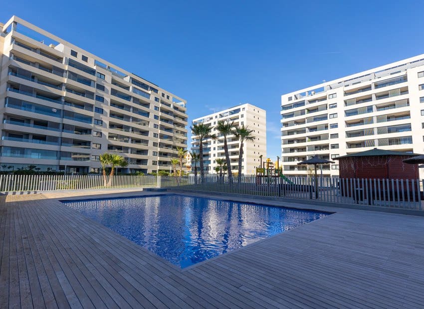 2 quarto Apartamento para venda em Punta Prima - 765 000 € (Ref: 9950078)