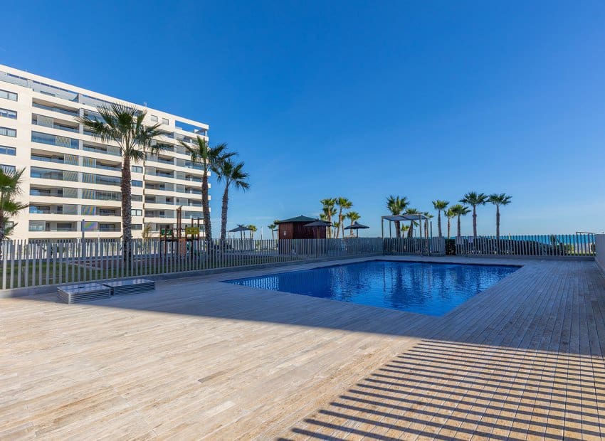 2 quarto Apartamento para venda em Punta Prima - 765 000 € (Ref: 9950078)