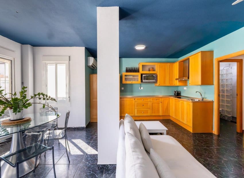 1 Zimmer Apartment zu verkaufen in Torrevieja mit Pool - 132.000 € (Ref: 9950079)
