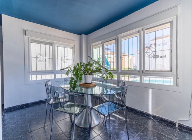 Apartamento de 1 habitación en Playa de los Náufragos, Torrevieja en venta con piscina - 132.000 € (Ref: 9950079)