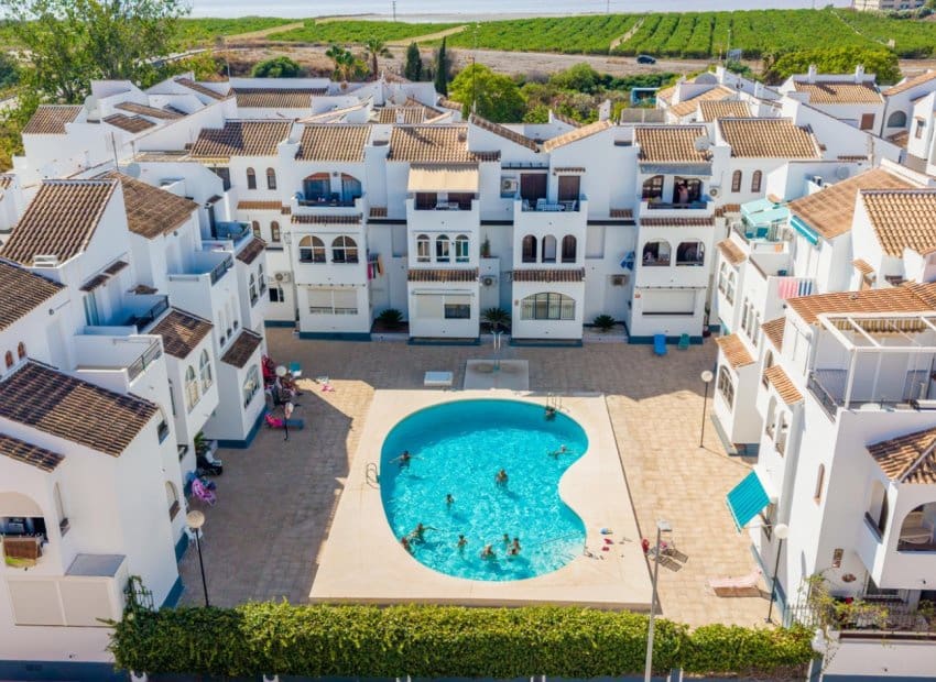 1 Zimmer Apartment zu verkaufen in Torrevieja mit Pool - 132.000 € (Ref: 9950079)