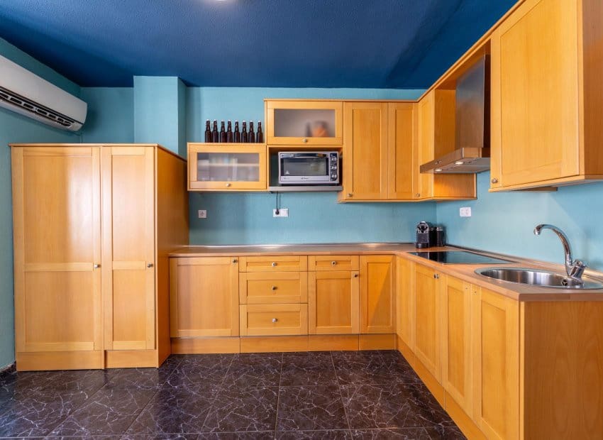 1 Zimmer Apartment zu verkaufen in Torrevieja mit Pool - 132.000 € (Ref: 9950079)