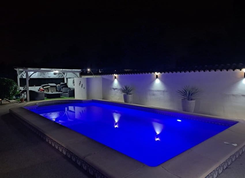 3 bedroom Villa for sale in Formentera del Segura with pool - € 425,000 (Ref: 9950080)