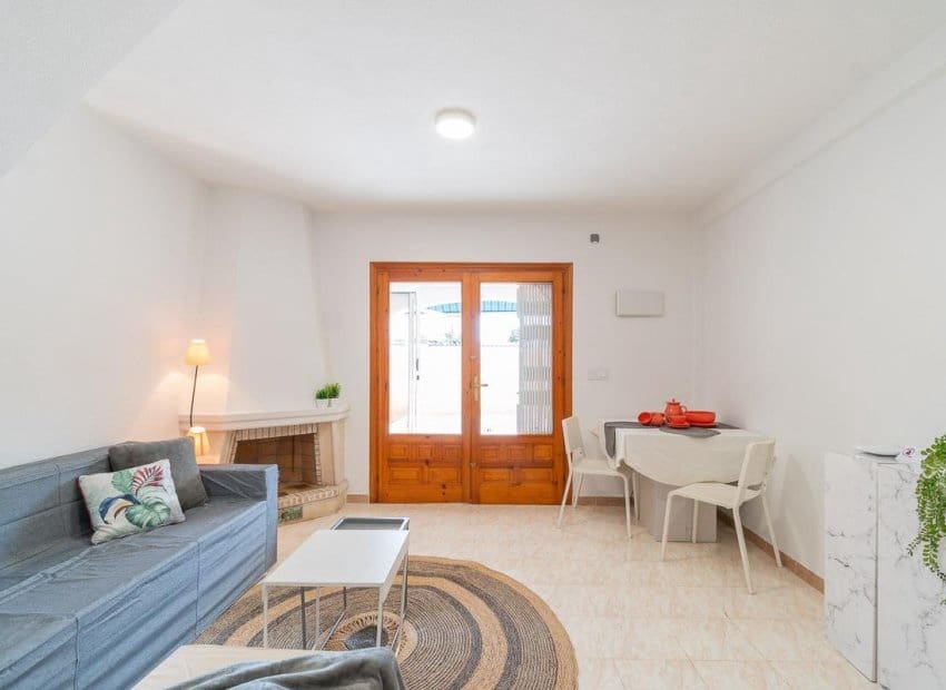 2 sovrum Lägenhet till salu i El Chaparral med pool - 139 000 € (Ref: 9950081)