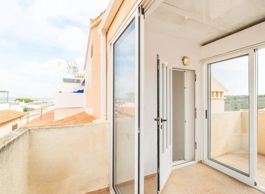 2 sovrum Lägenhet till salu i El Chaparral med pool - 139 000 € (Ref: 9950081)